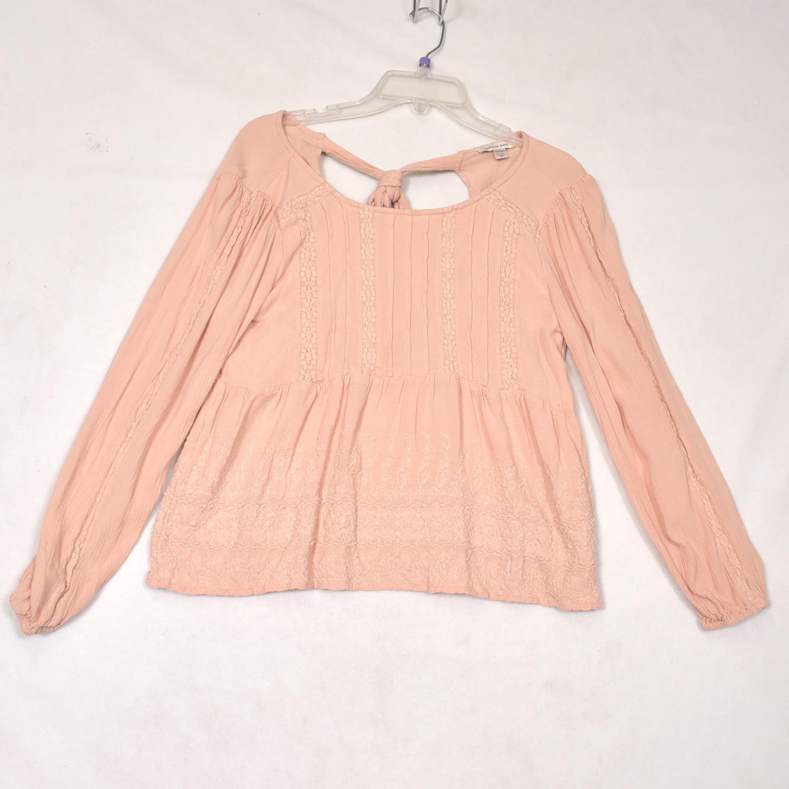 American Eagle Top Round Neckline Tie Back to Open back Lacy Crocheted Strips XS