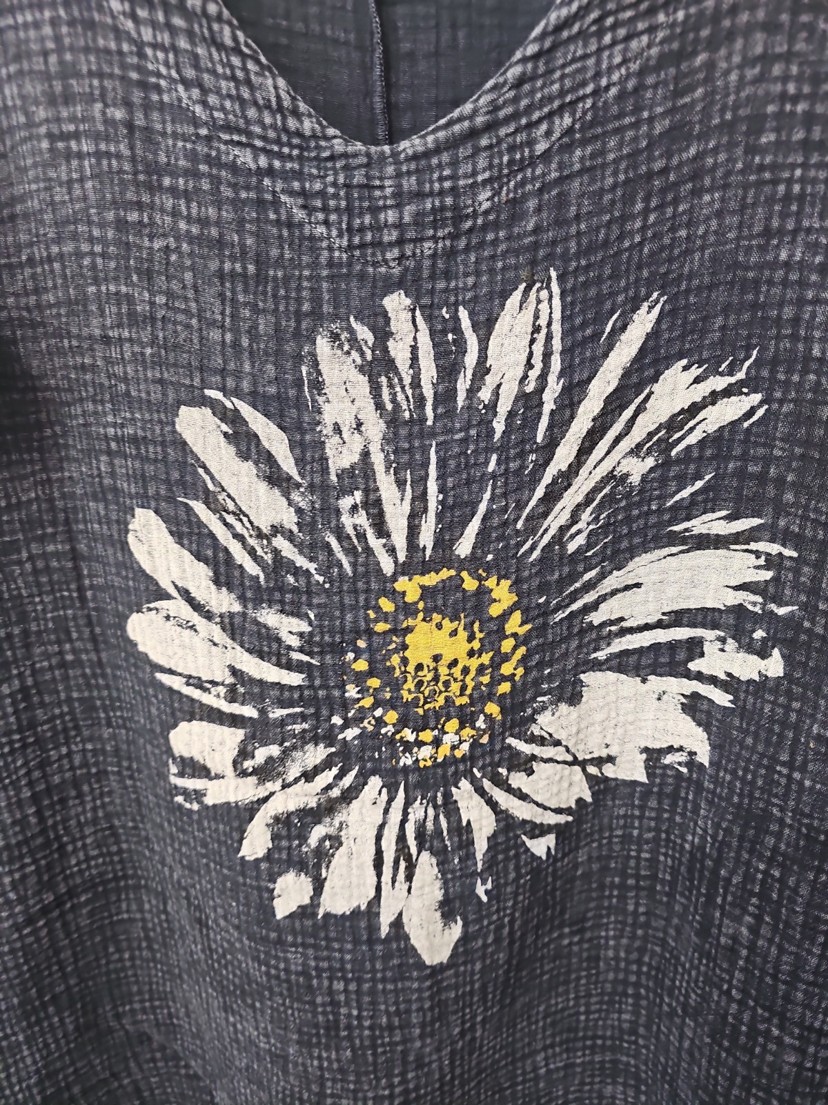 Jess & Jane 2x Blouse Navy Blue Mineral Wash Daisy Graphic Slub Cotton Artsy…