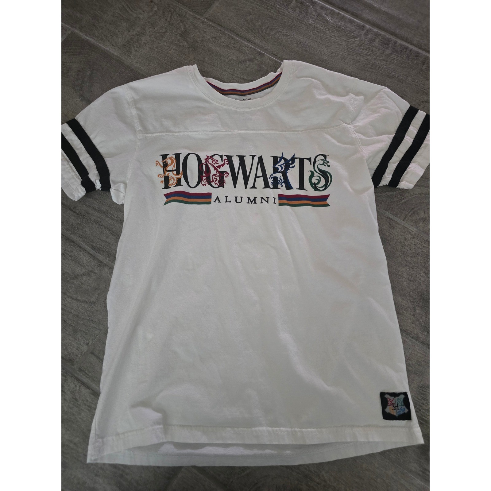 Universal Studios Harry Potter Hogwarts Alumni Graphic T-Shirt White Womens S