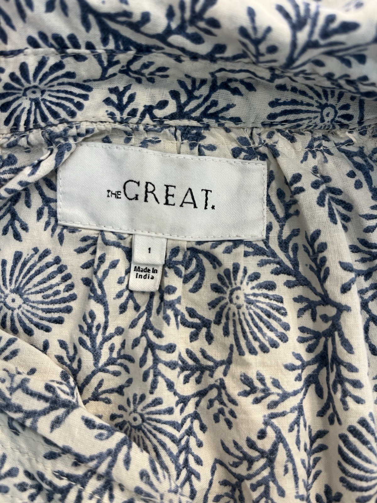The Great. The Estate Button Up in Feather Grass Block Print Blue Sz 1 (S)