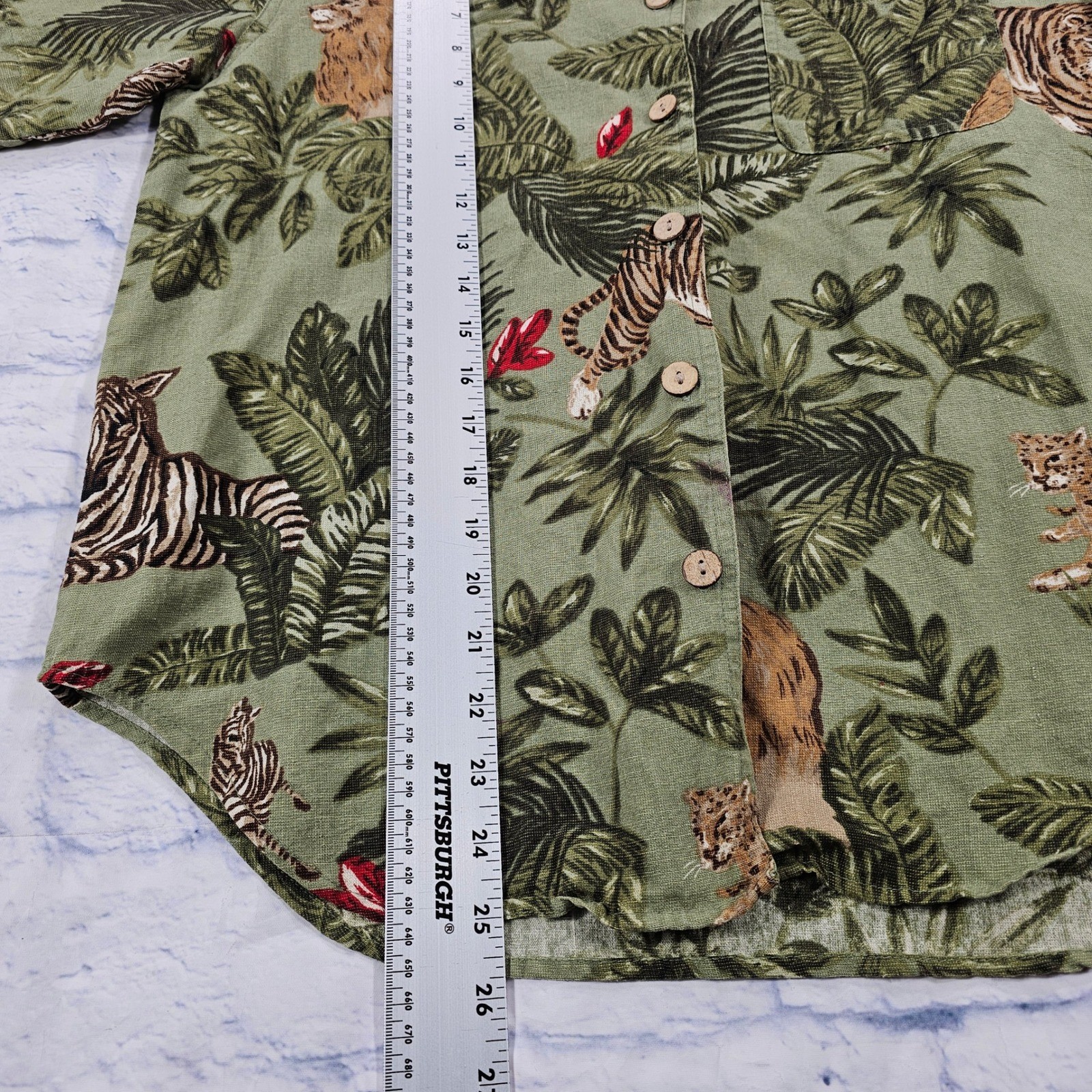 Erin London Button Up Shirt Womens Small Green Silk Linen Jungle Animal Safari