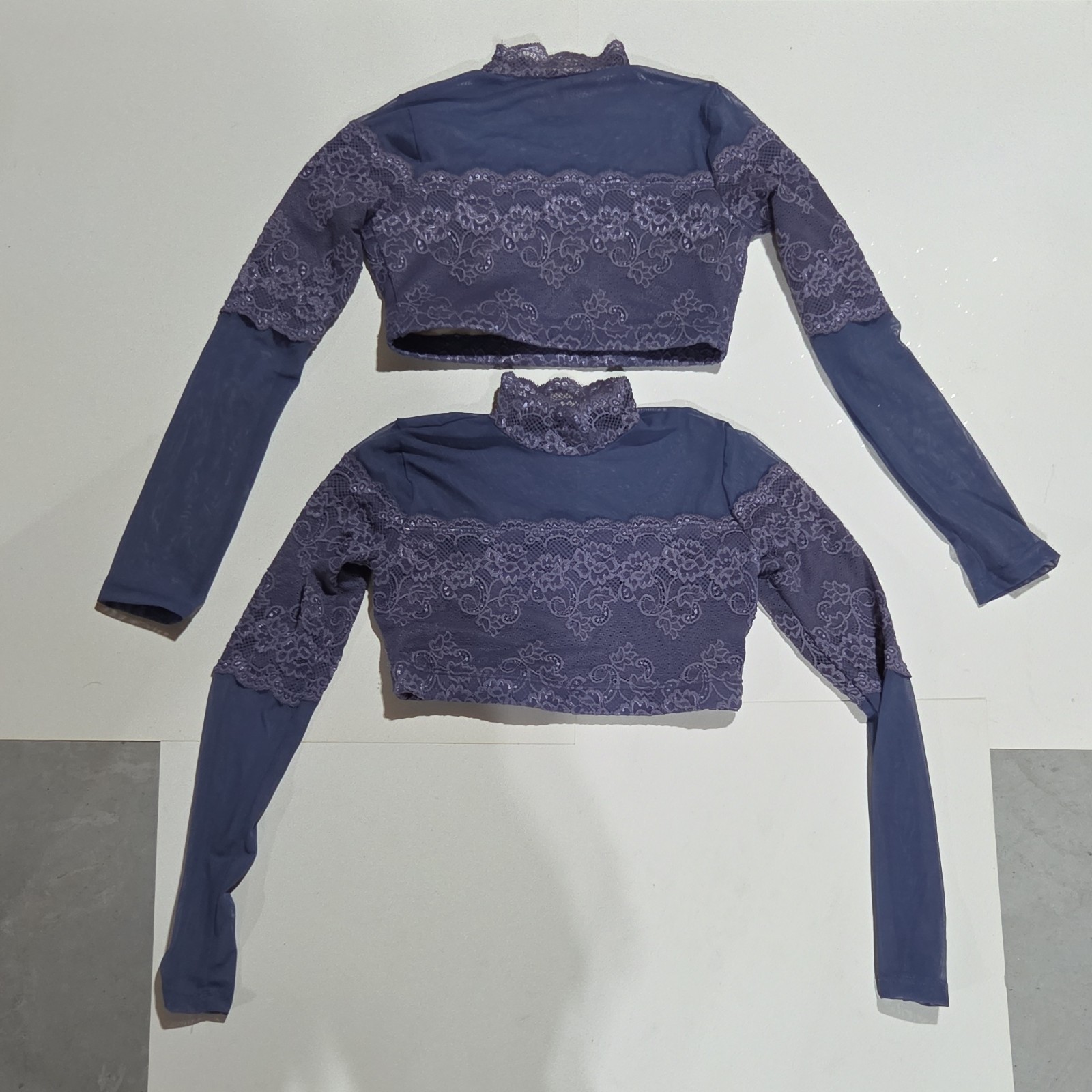 Balera Purple Lace Mock Neck Cropped Long Sleeve Dance Top LC RN 64830 Size LC