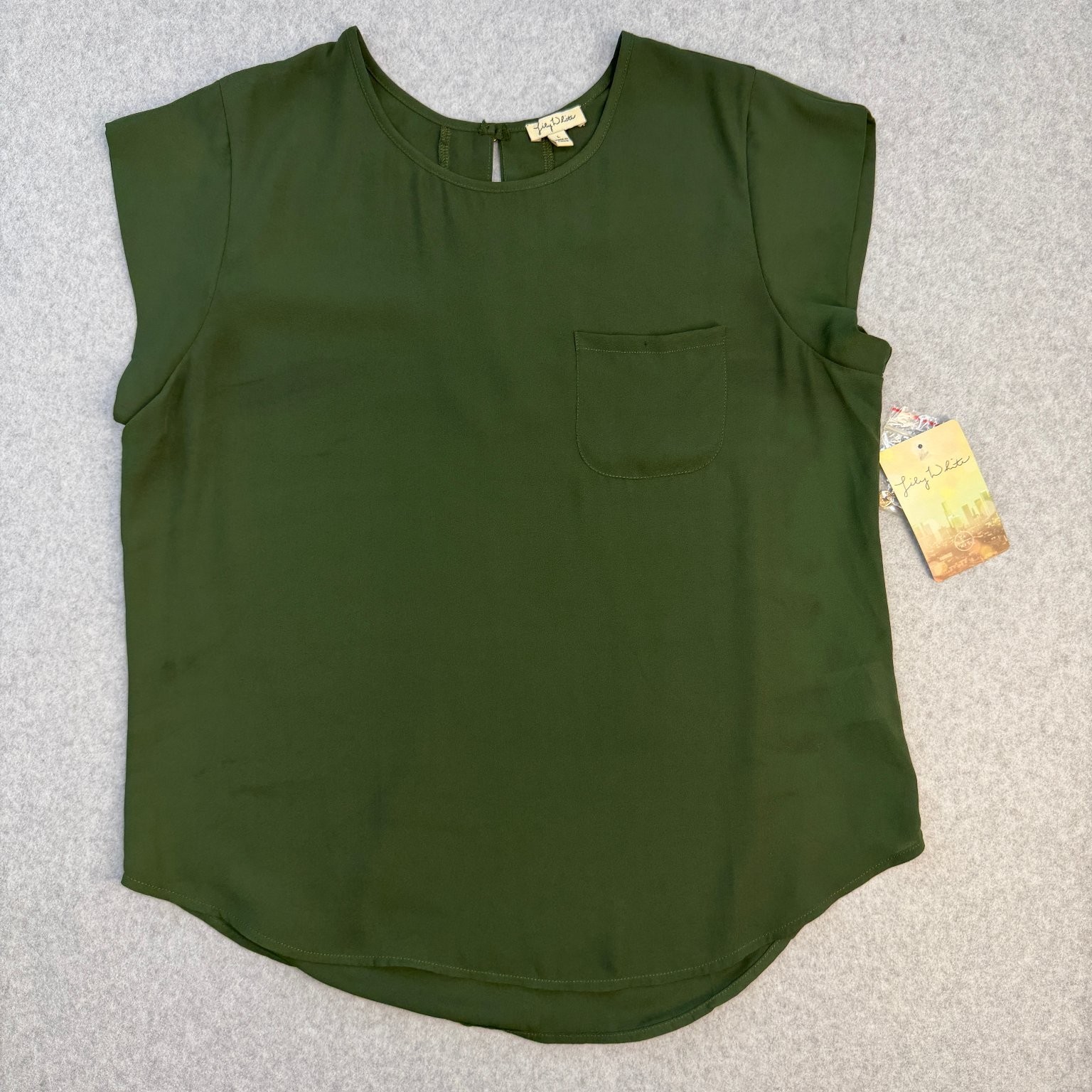 Lily White Women’s Blouse Top Large Deep Green Polyester Round Neck Pocket NWT
