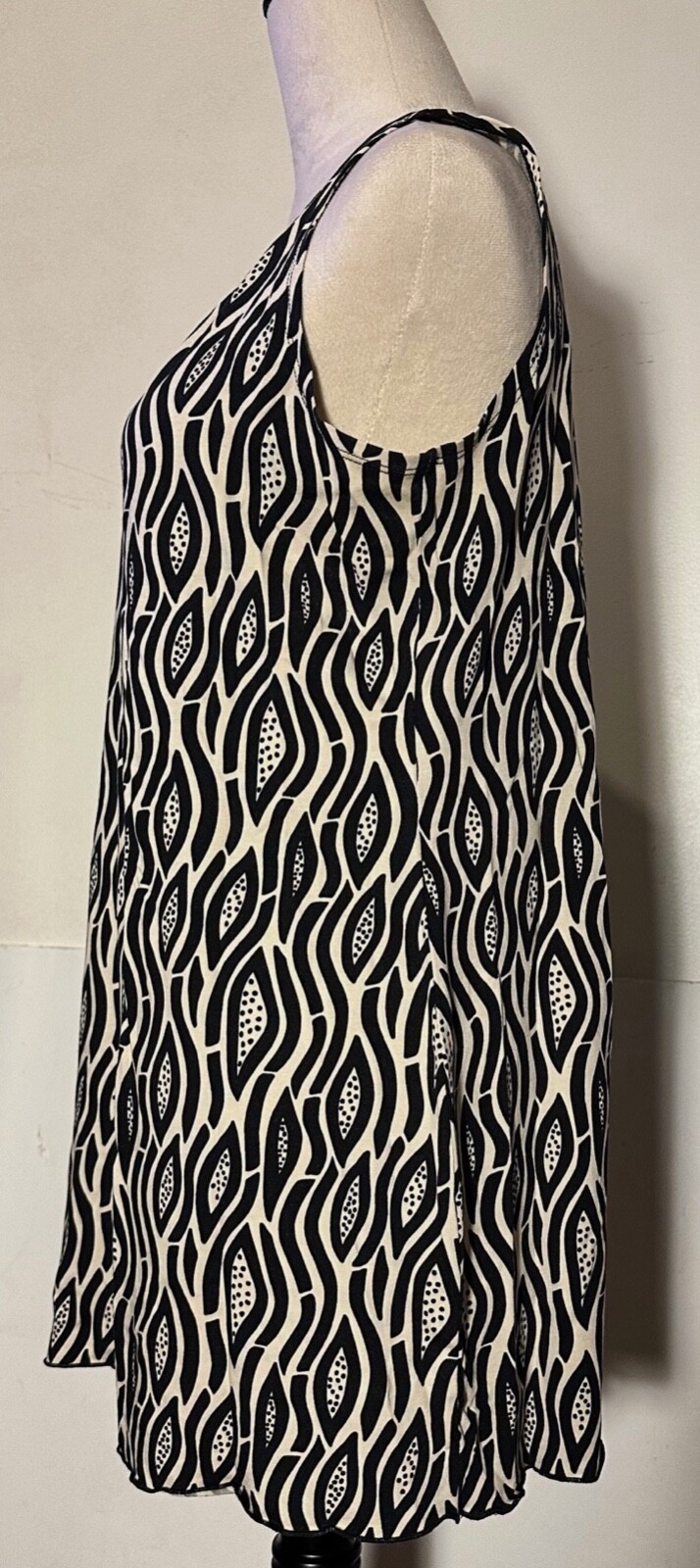 BNWT Gudrun Sjödén Black and Cream “Zebra” Sleeveless Top Tunic Large Bulgaria