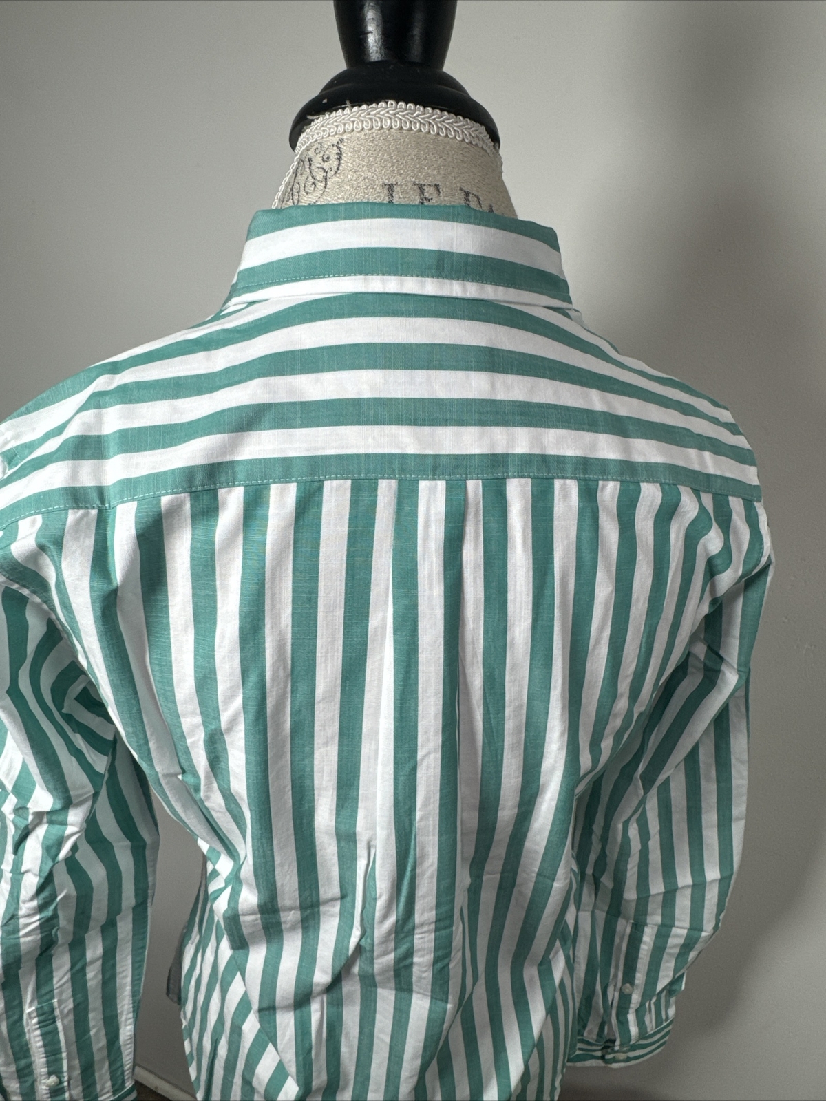 UNTUCKit Button Down Shirts Cole Green & White Stripes Blouse Women’s Size 4