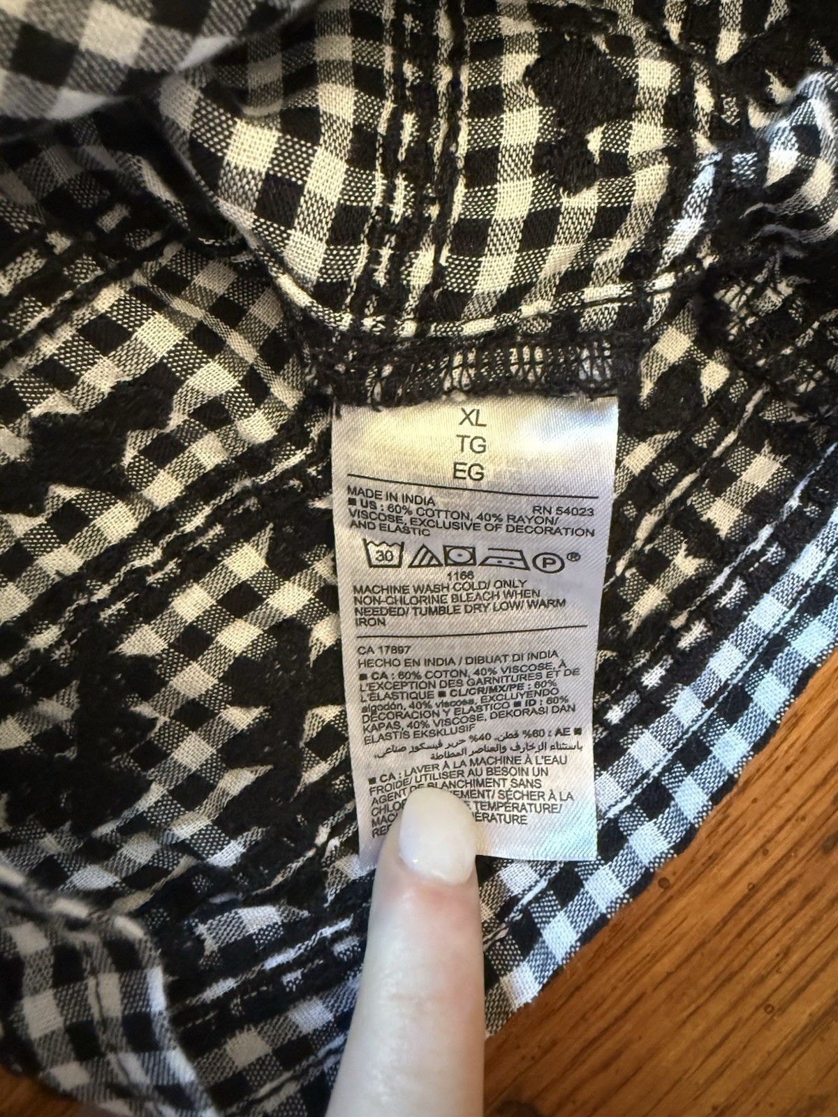 NWT Old Navy Shirt Tank Top Size XL Black Gingham Tie Shoulders Tassels Smocked