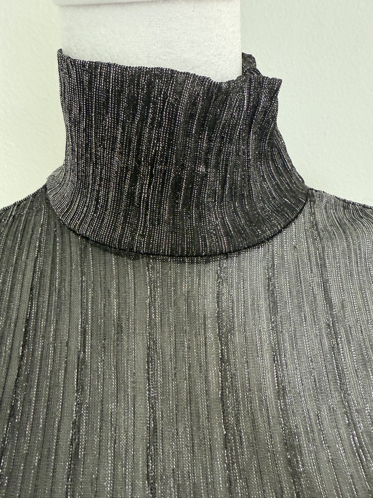 Women’s The Line By K Black Metallic Long Sleeve Festival Rave Crop Top XS-S