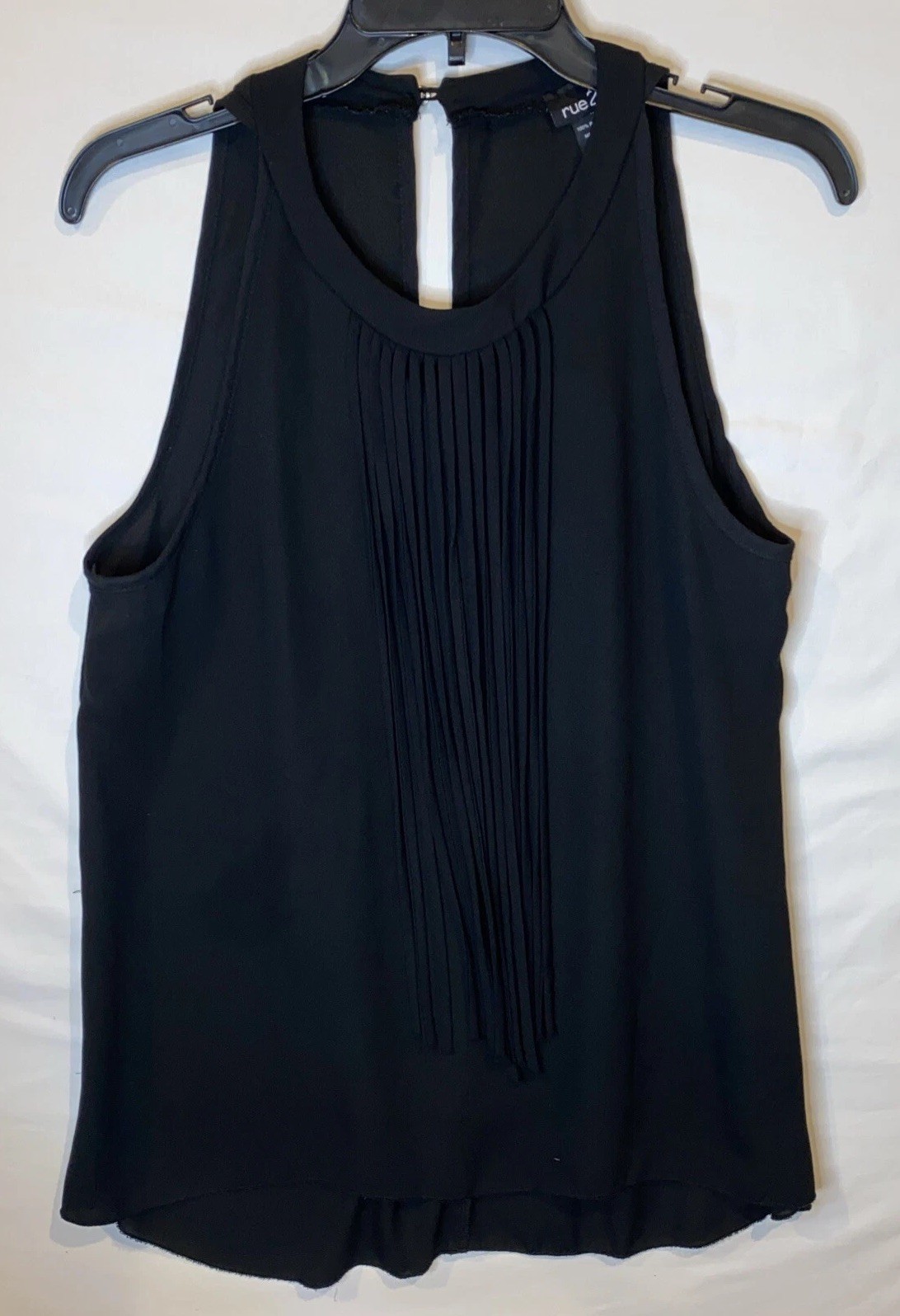 Rue 21 women’s Size Medium Dressy Tank Top Black Black Stings In Front Hanging