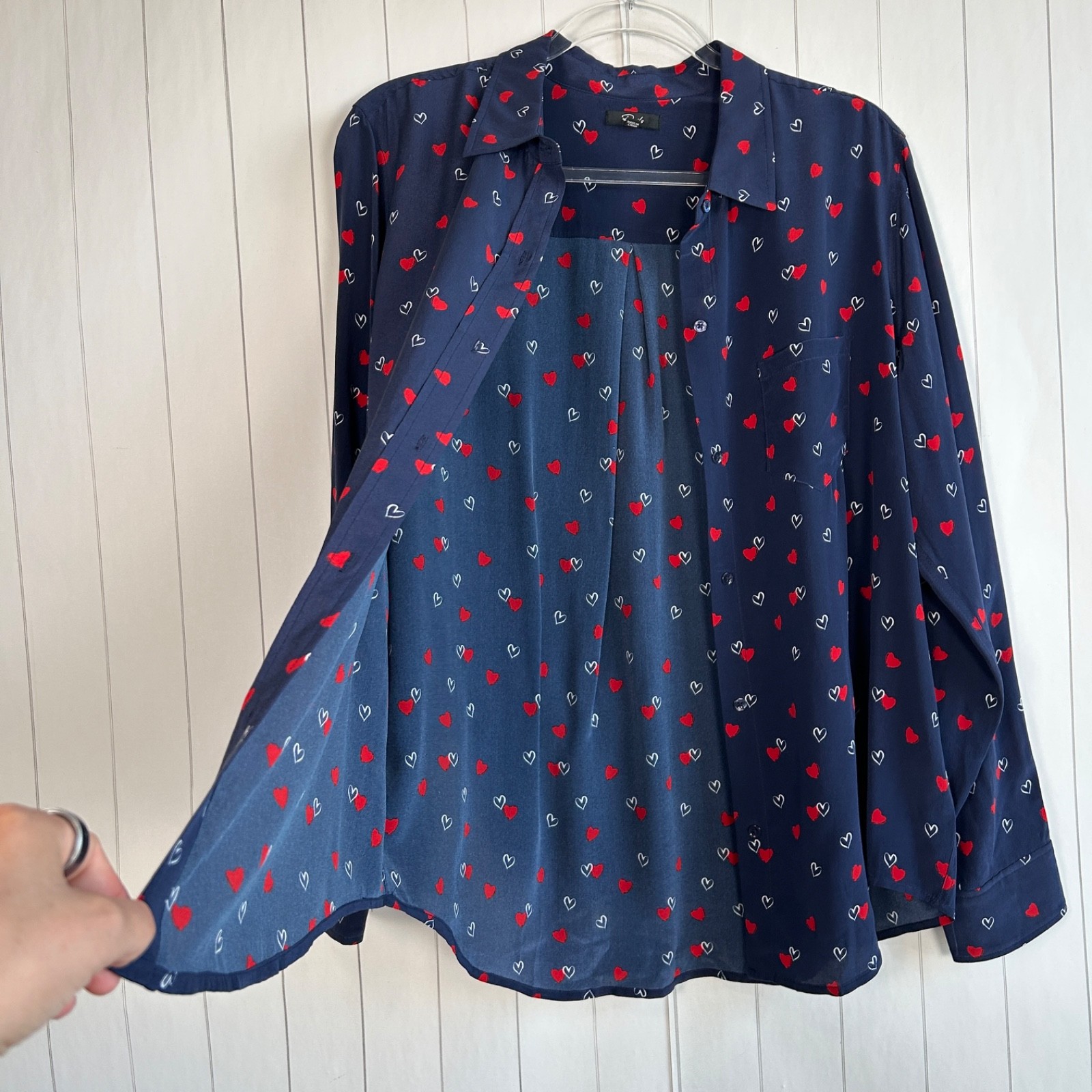 Rails size L Kate long sleeve button up shirt 100% silk navy heart print l’amour