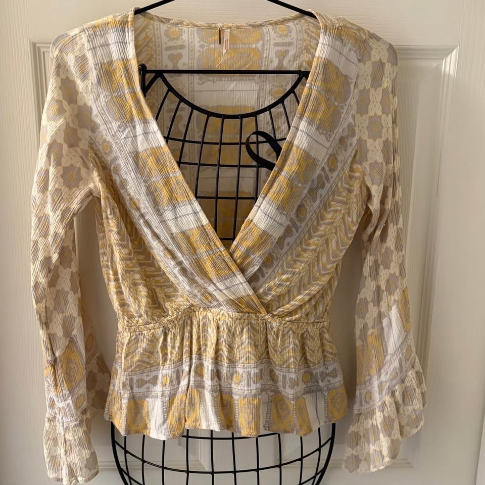 Free People XS Boho Wrap Peplum Blouse Bell Sleeve Cream Mustard Print