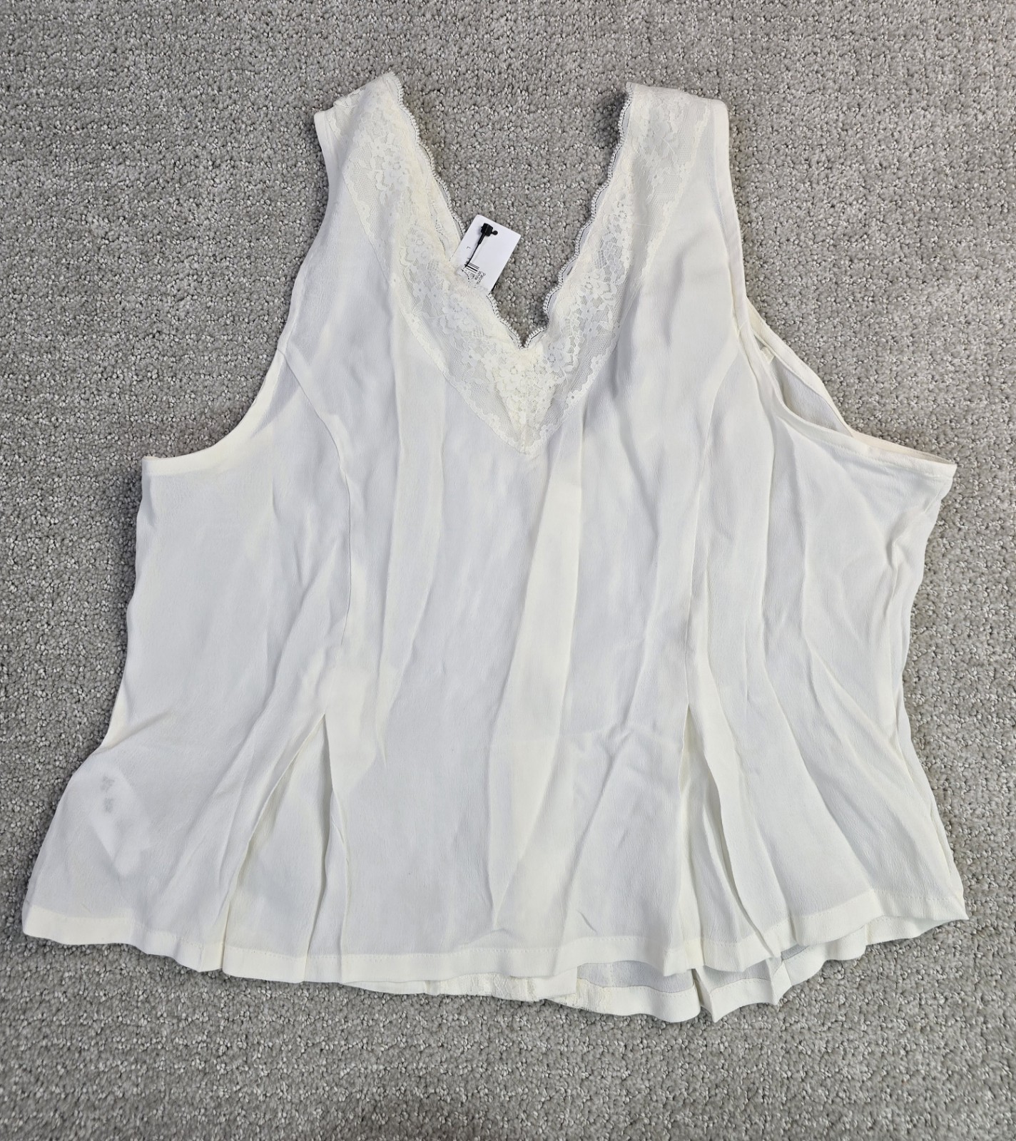 The Drop L Large Paloma Lace Top Whisper White Tank Ivory Classic Victorian