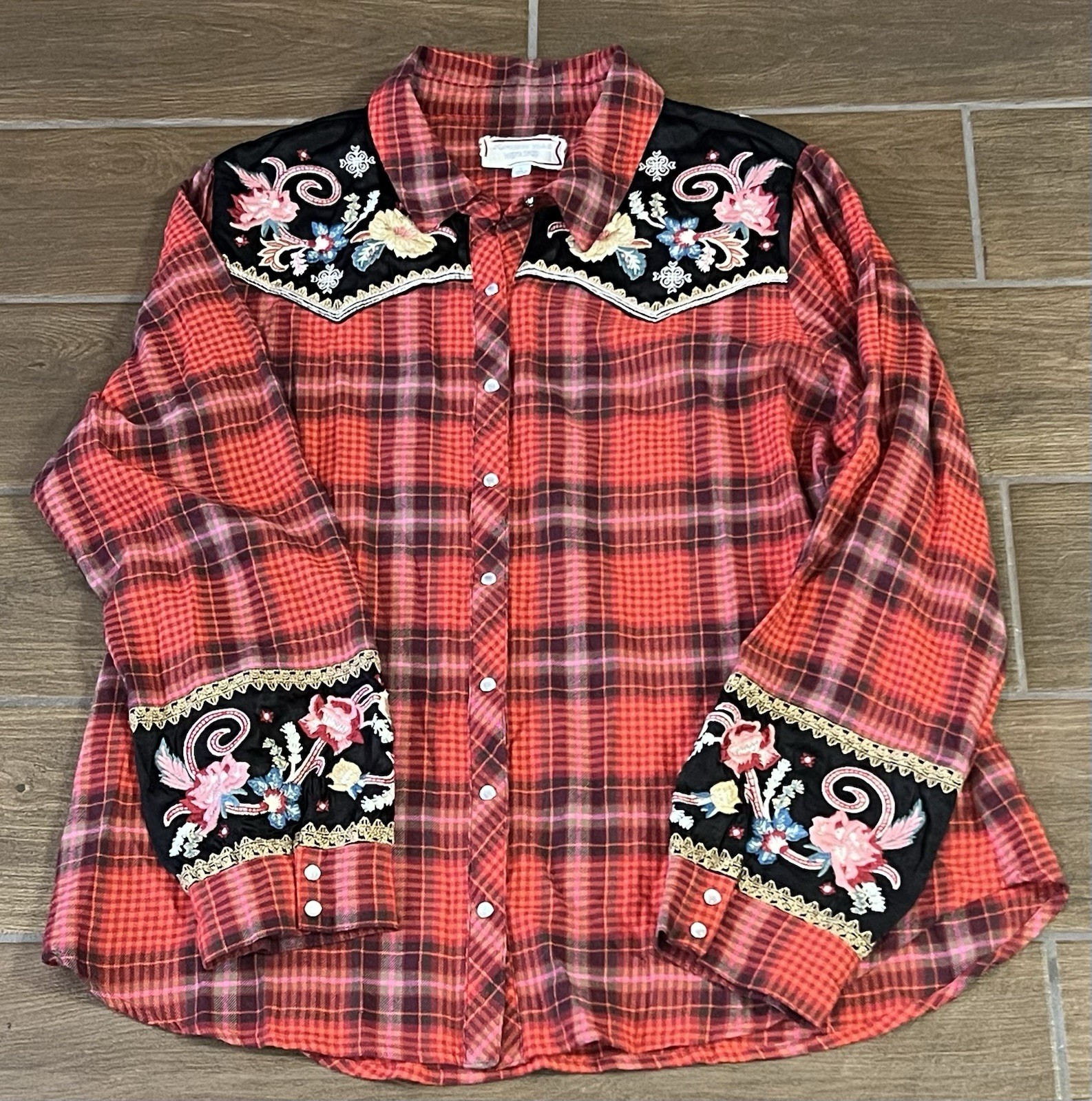 Johnny Was Workshop Red Esme Button Down Long Sleeve Shirt Large Embroidery