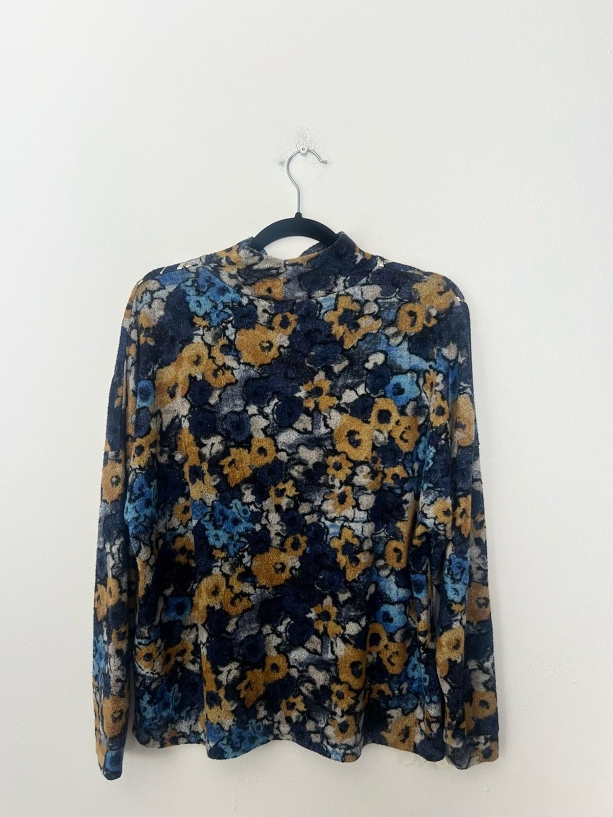 Metallic Foil Floral Mock Neck Top M Artsy Abstract Stretch Knit long sleeve