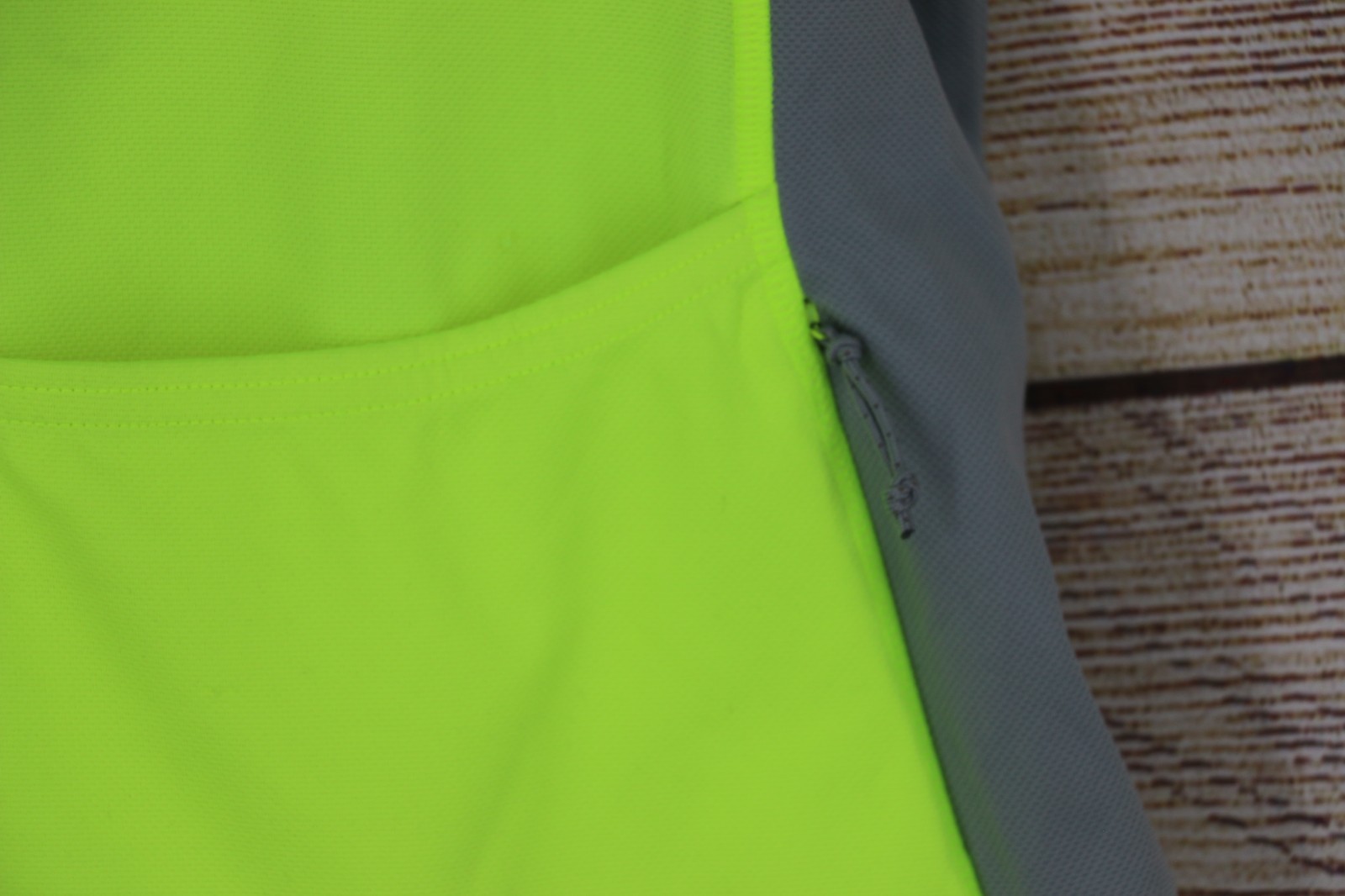 L.L. Bean Women’s XL REG Quarter Zip Short Sleeve Mesh Cycling Shirt Neon Yellow