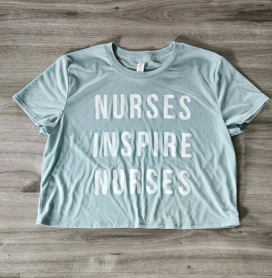 Nurses Inspire Nurses Cropped T-shirt Pastel Aqua Nursing Gift NWOT Medium