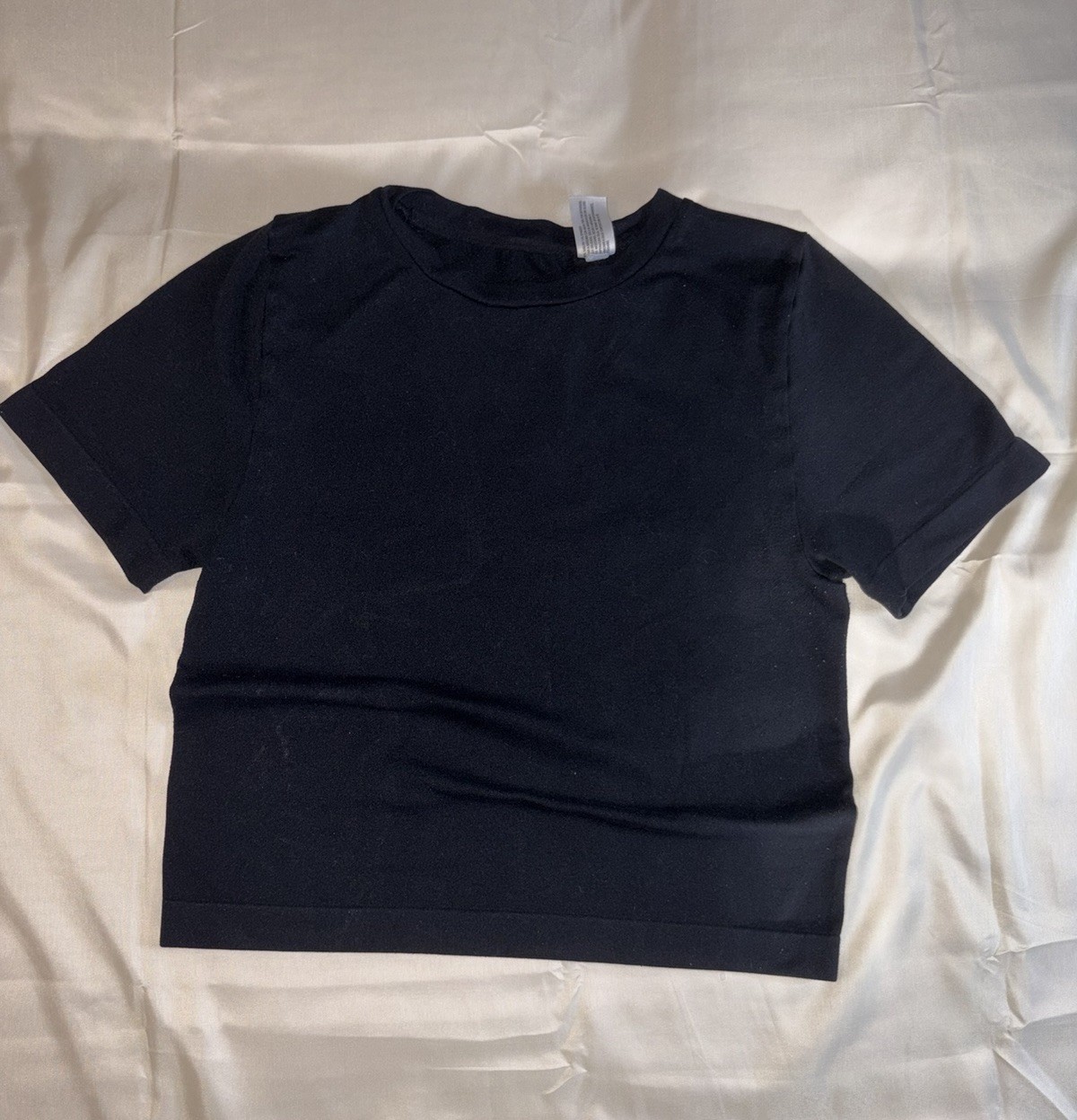 Medium Women’s A New Day Black Knit Cropped Short Sleeve Crew Neck T-Shirt
