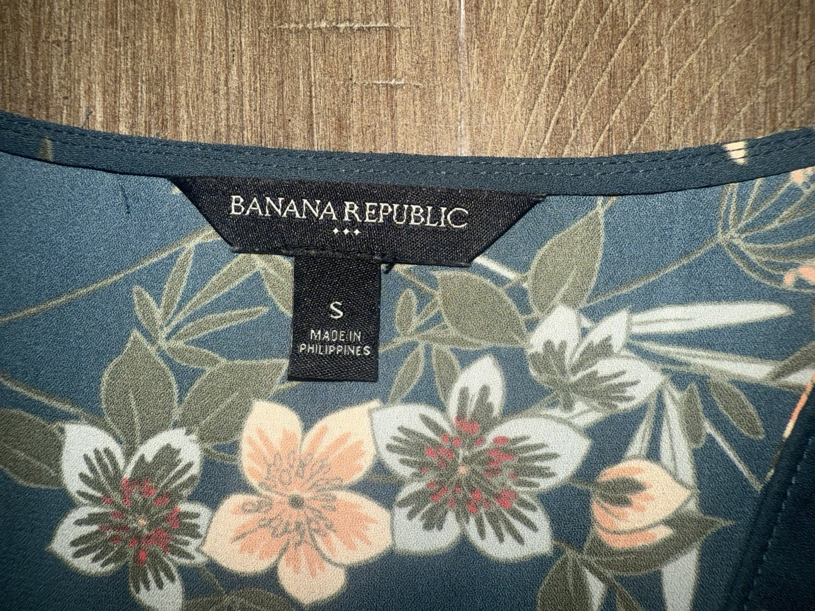 Banana Republic Sleeveless Floral Peplum Blouse Dark Teal Wrap Front Size Small