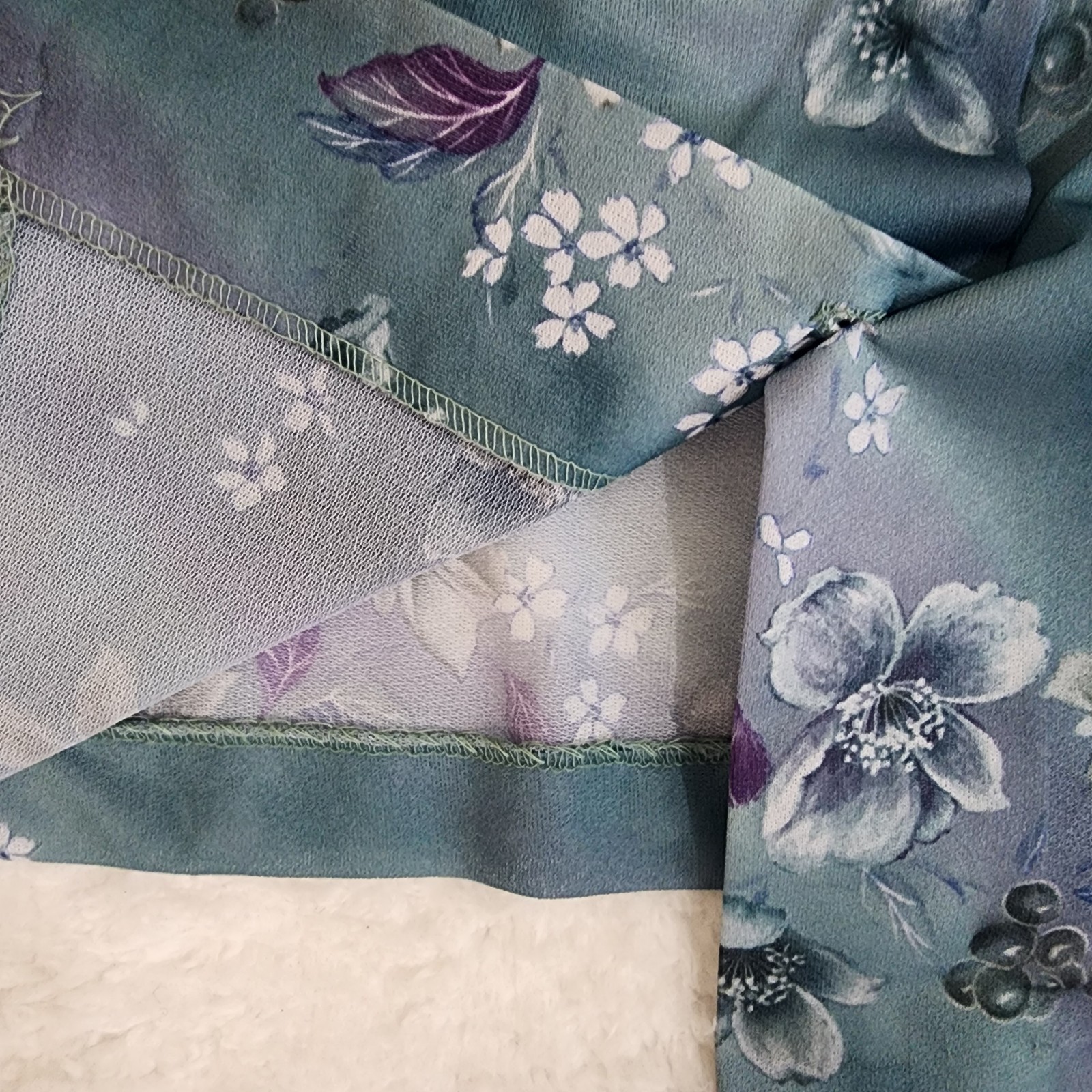 Vintag Blouse Top SIZE LARGE Blues Ruffle Neck 70s 80s Ruffle Cuffs Floral #1540
