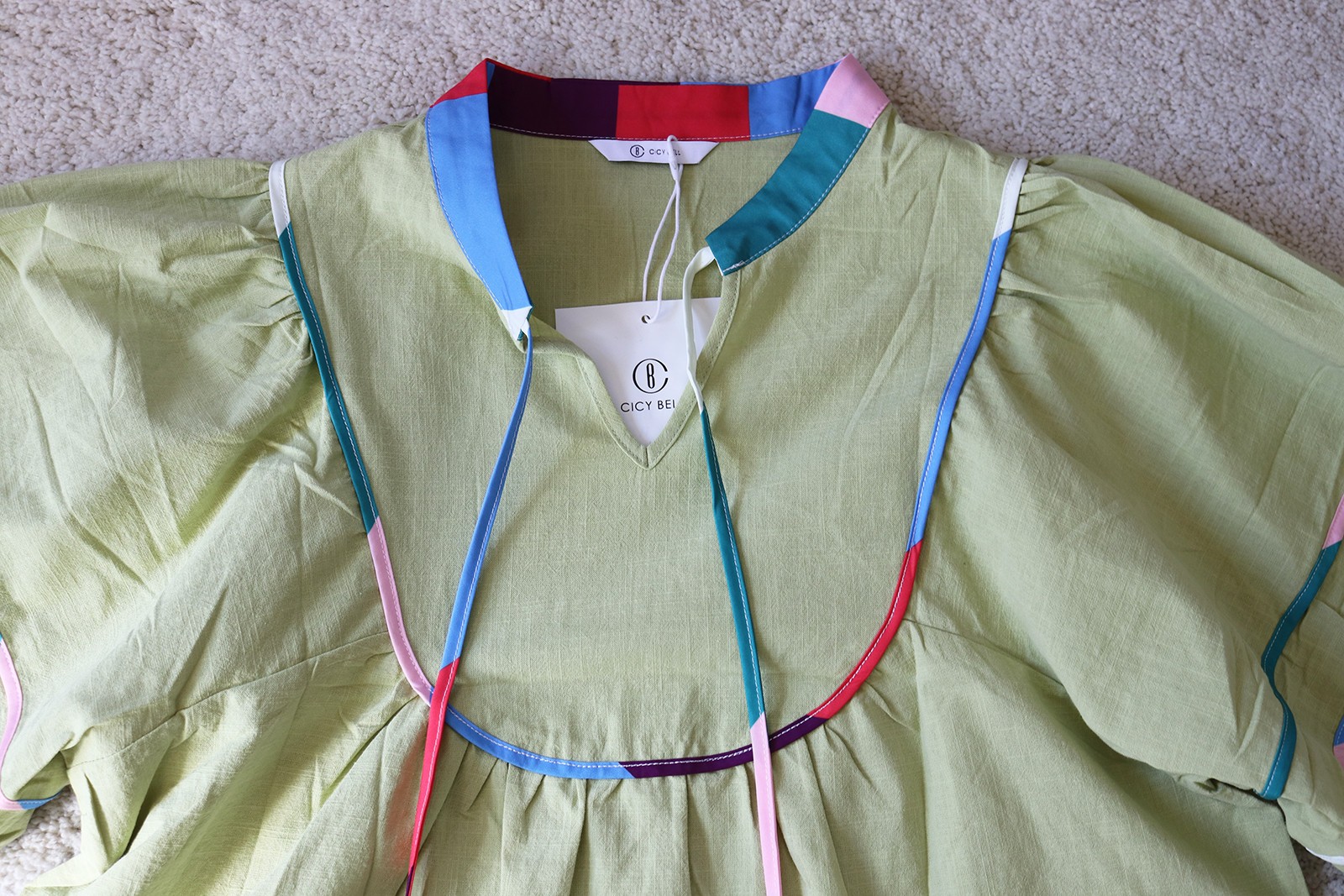 Light Lime Green NWT Cicy Bell Work Well Woman’s Top Lantern Sleeve Cotton L