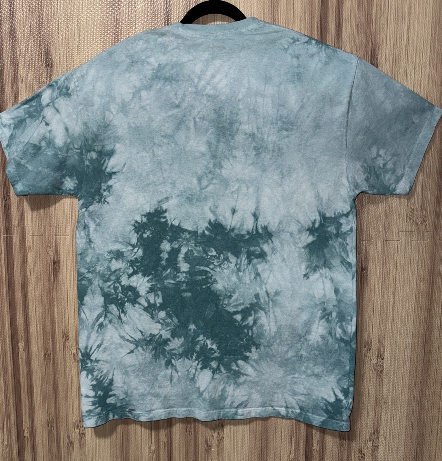 Blue Eyed Kitten The Mountain Shirt Adult Size 2XL Current Release