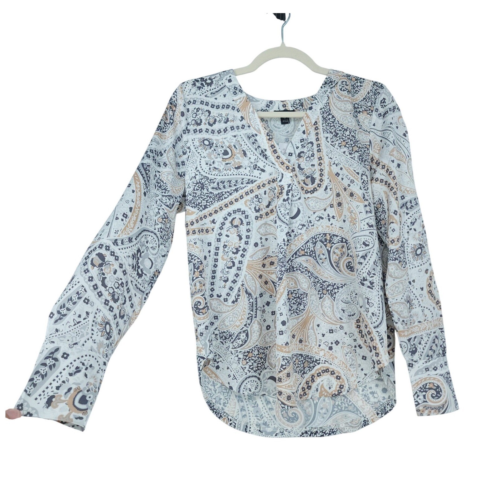 NWT Ann Taylor Satin Button Up Blouse Womens XS White Boho Paisley Luxury Career