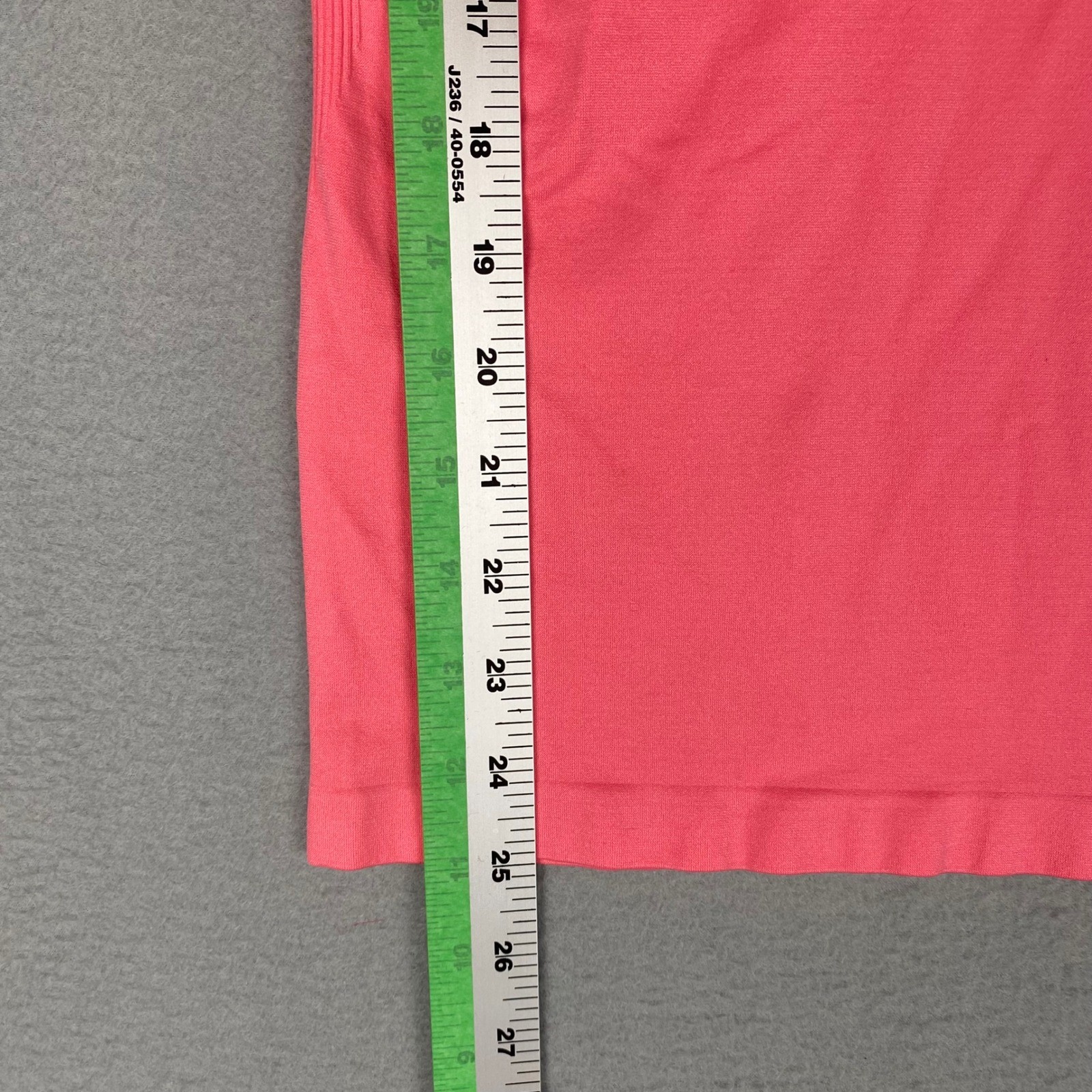Worthington Suitable Seamless Stretch Scoop Neck Tank Top Women S/M Coral Pink