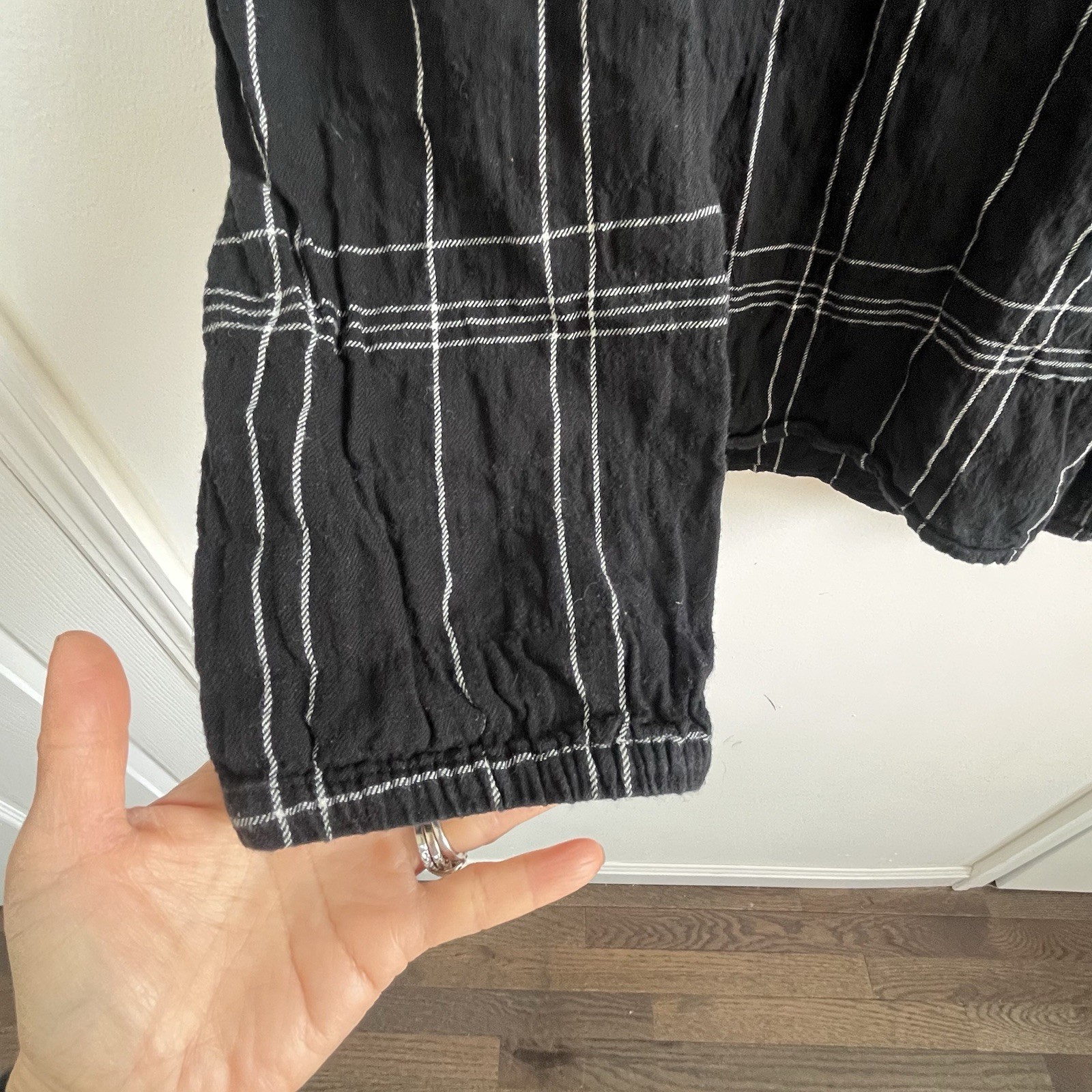Eve Gravel Bardot Shirt Sz M Windowpane Black Puff Sleeve Cropped Preppy