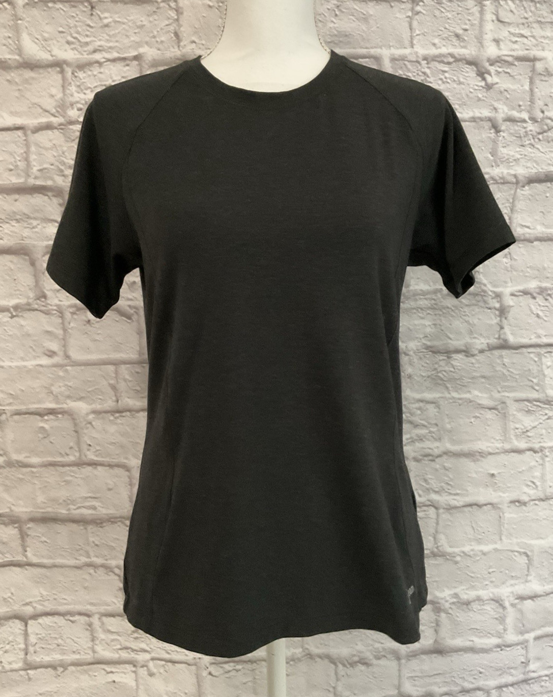 LL Bean M Black Tshirt Wool Poly Spandex Blend Tee Short Sleeve Tee Crew Neck