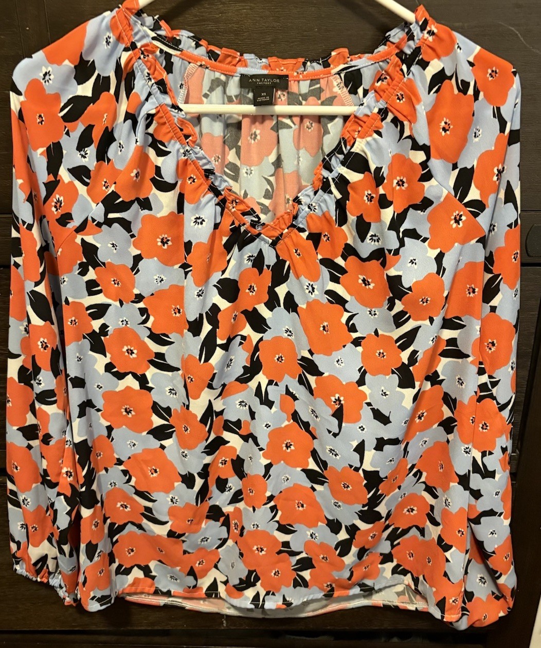 ann taylor factory blouse with orange and blue flowers size xs