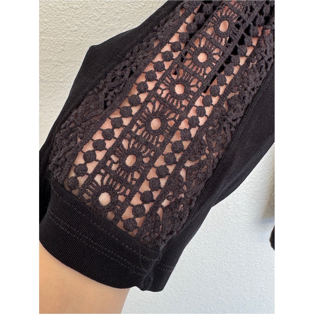 Chicos Travelers Size 4 US 20/22 Black Slinky Top Crochet 3/4 Sleeve Detail