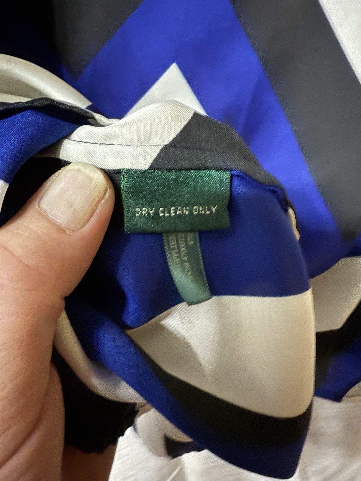 Women’s Large Lauren Ralph Lauren V Neck Shirt Zig Zag Pull On Blue Black White