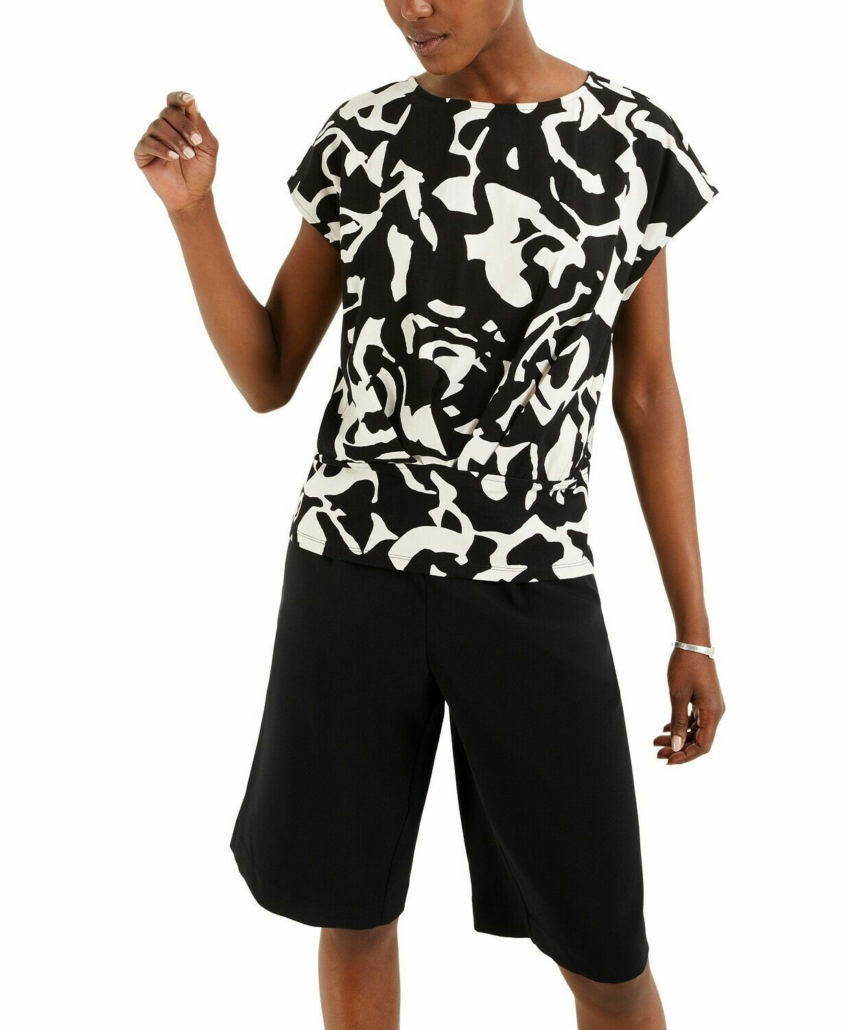 NWT $60 Alfani Women’s S Black White Printed Short Cap Sleeve Top Blouse Stretch