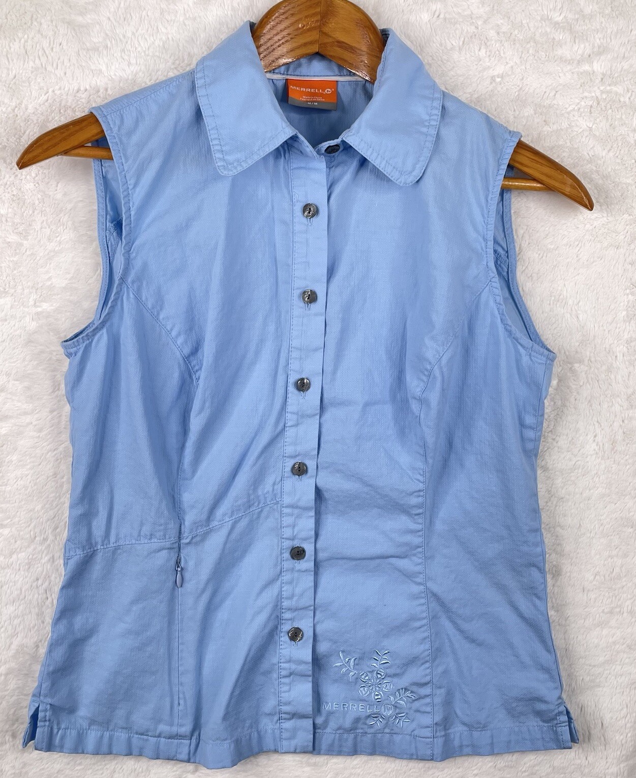 Merrell Shirt Womens Medium Blue Sleeveless Button Up Lightweight Zipper Pocket