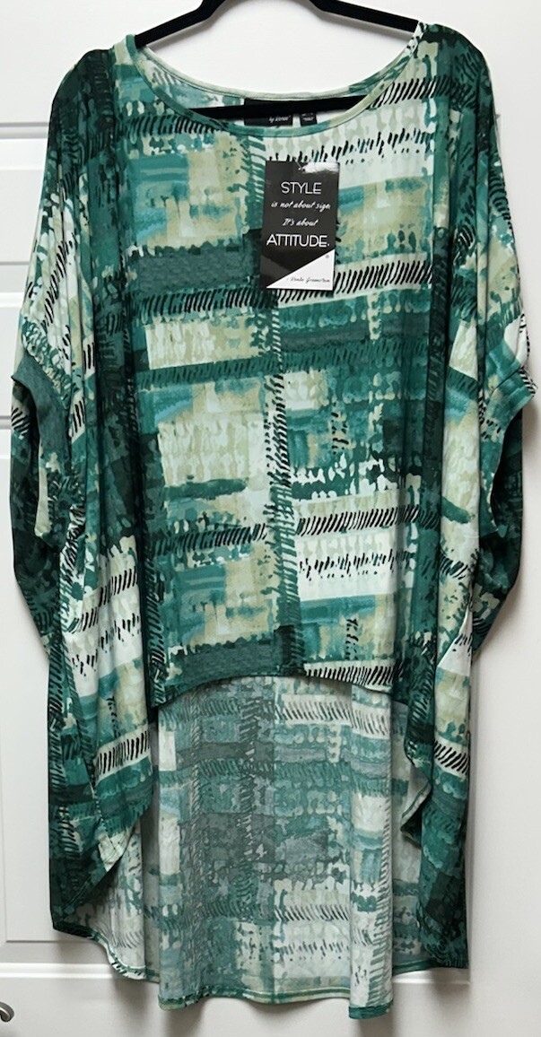 NWT Attitudes by Renee Global Illusions Como Jersey Tunic Top Envy Medium