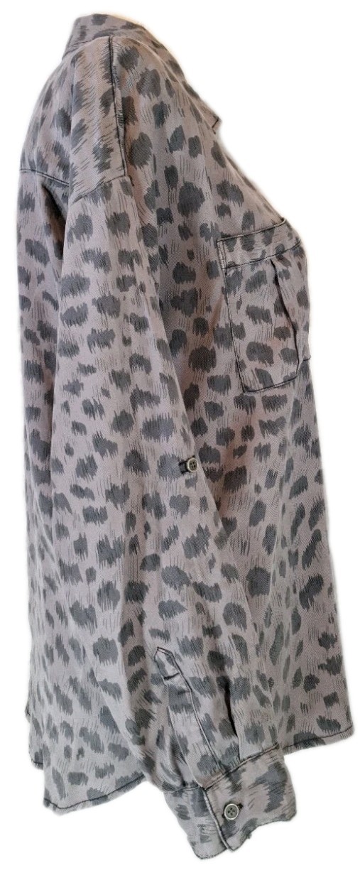 NWOT LOVESTITCH SzS Tencel Cheetah Button Down Blouse Collared V-neck Shirt Grey