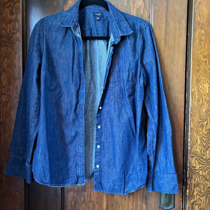 J Crew Denim Shirt Womens M Midweight Dark Wash Long Sleeve Fall Layer Jean