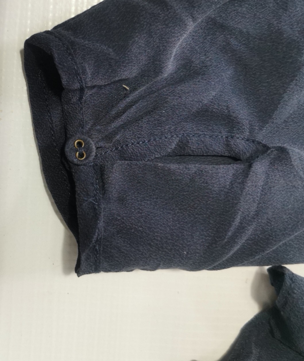 Joie Silk Blouse. Used in good condition. 100% silk. Size:S