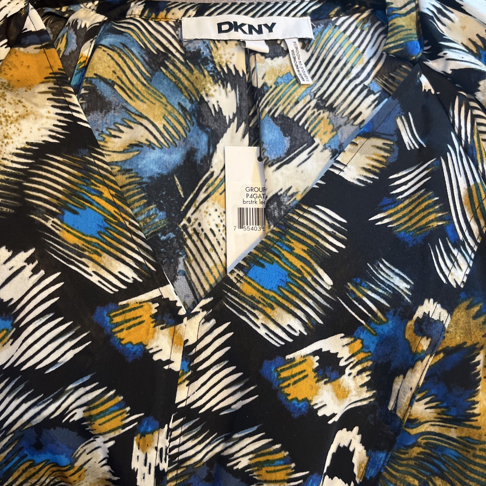 DKNY Women’s Top Blouse Blue White Gold Leopard Print V-Neck Size Medium New!