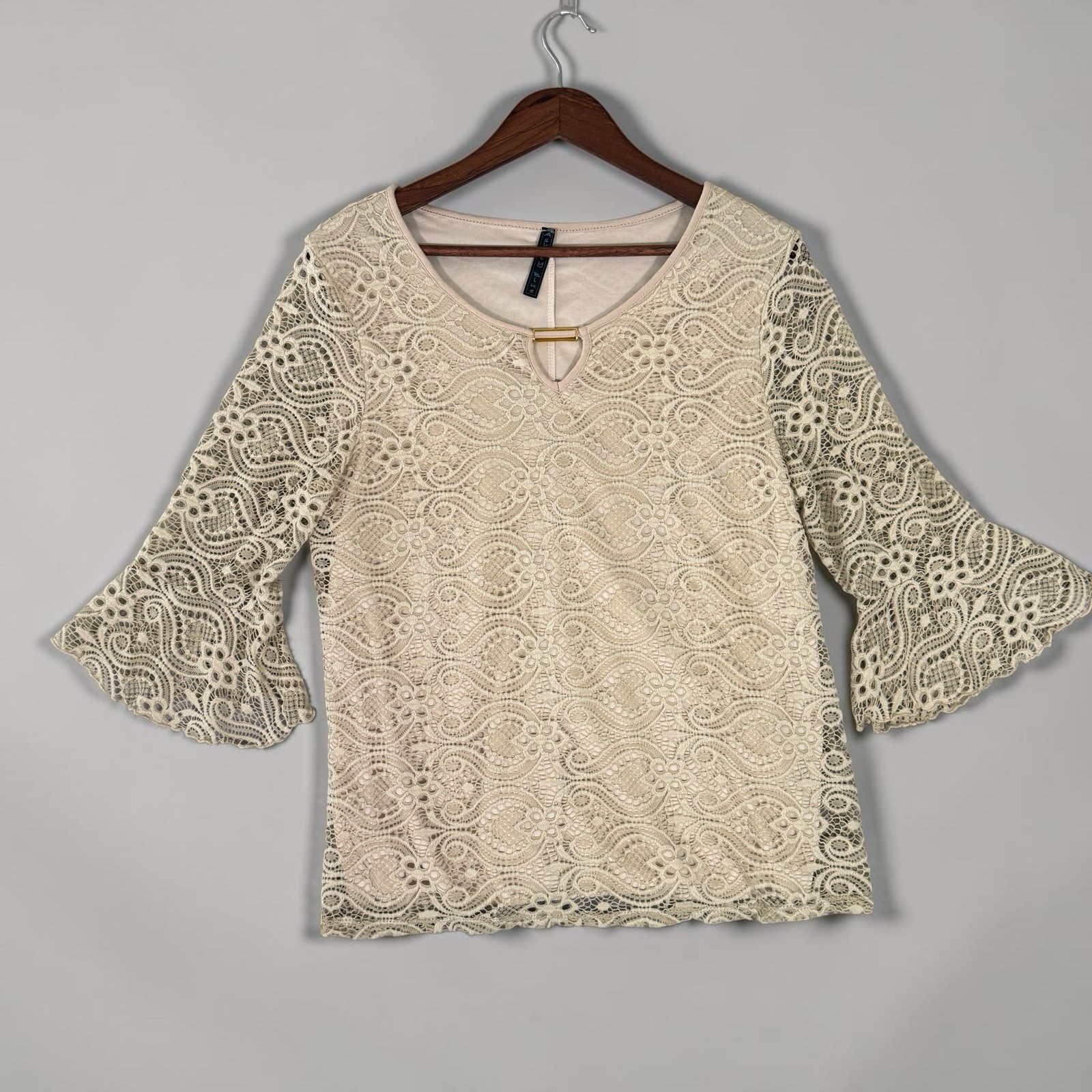 Womens Tan Lace Crochet Blouse XL Romantic Ethereal Boho Bell Sleeve Top Lined