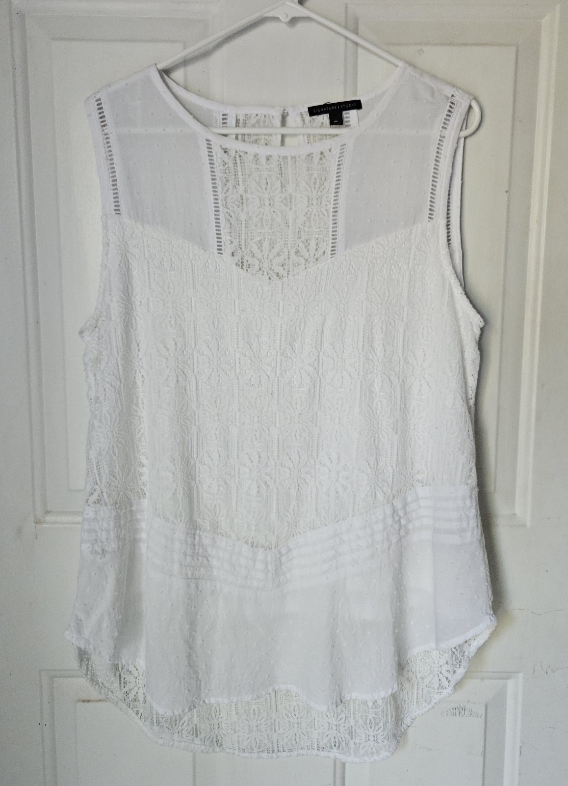 SIGNATURE STUDIO Lace Lined Sleeveless Shirt Women’s Size XL White