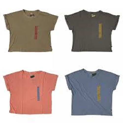 GAP Women’s Short Sleeve Relaxed Fit Washed Fashion Tee
