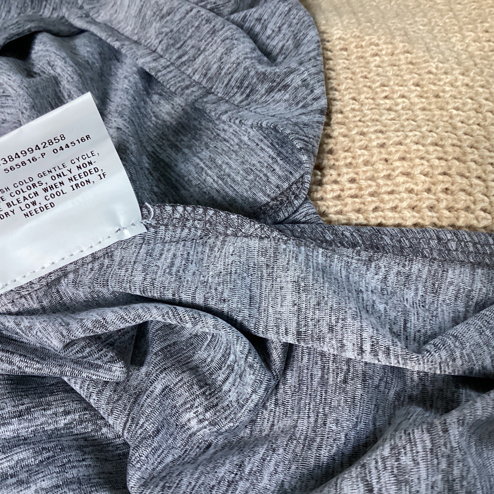 NWT AB Studio Women’s Size Medium Blouse Top Chocker Neckline Silver Gray Short