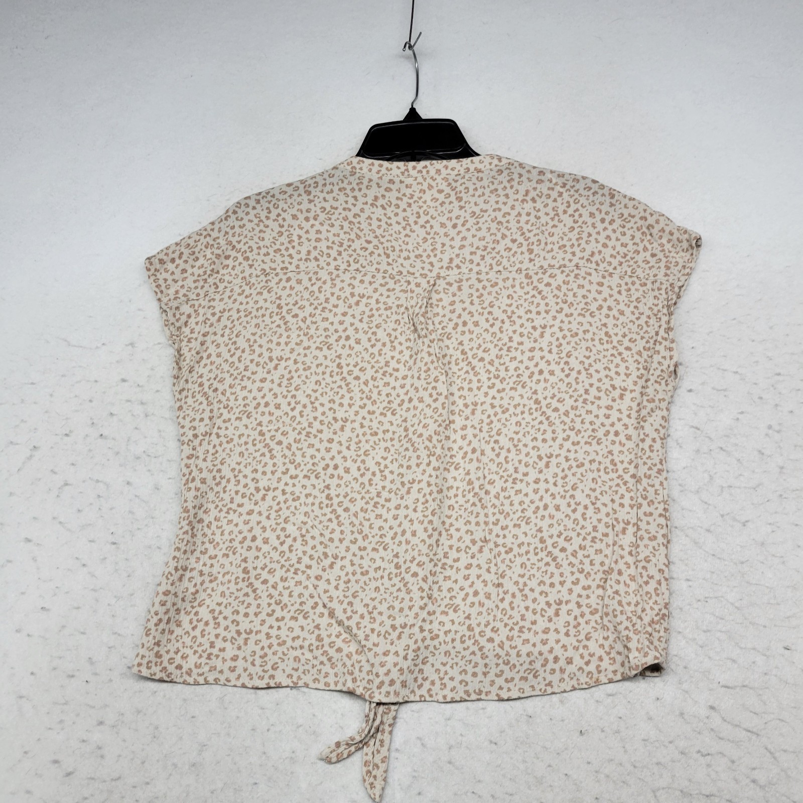 Olive And Oak Shirt Womens Medium Beige Leopard Print Button Up Tie Front Boho
