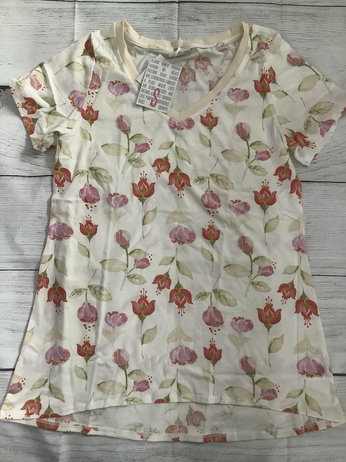 NWT LuLaRoe Small Christy T – As Pictured