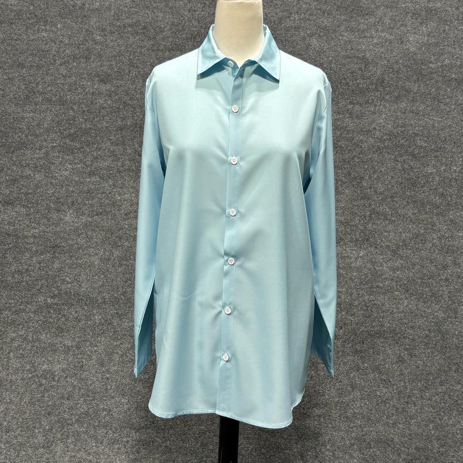 Shirt Womens Medium Light Blue Satin Button Front Collared Long Sleeve Basic Top