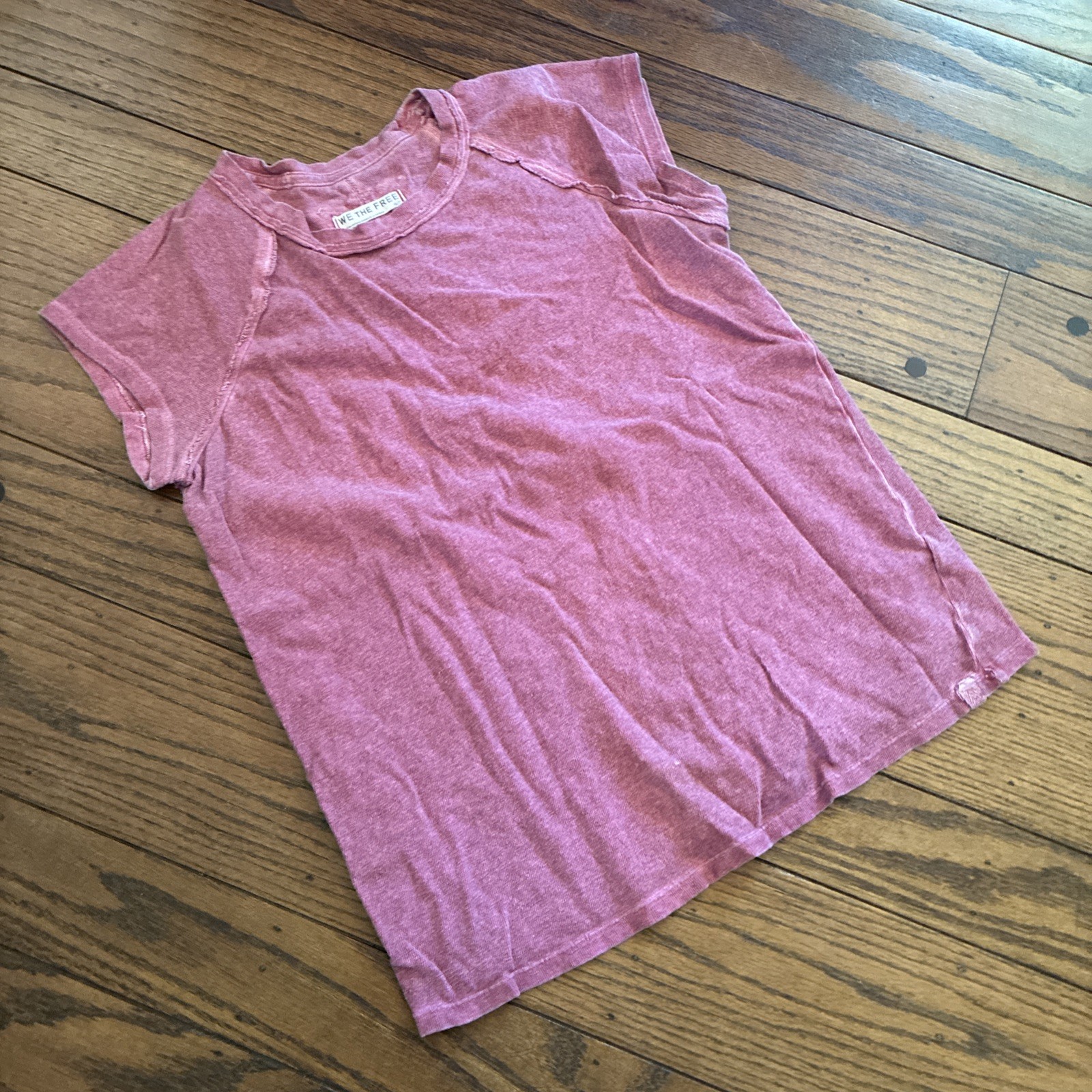 We The Free Riley Baby Tee Crew Neck Short Raglan Sleeve Raw Edges Pink Sz Small