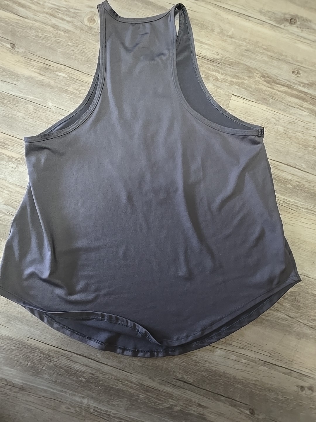 Wanderlust Gray Tank Top Women’s Size M Sleeveless Scoop Neck