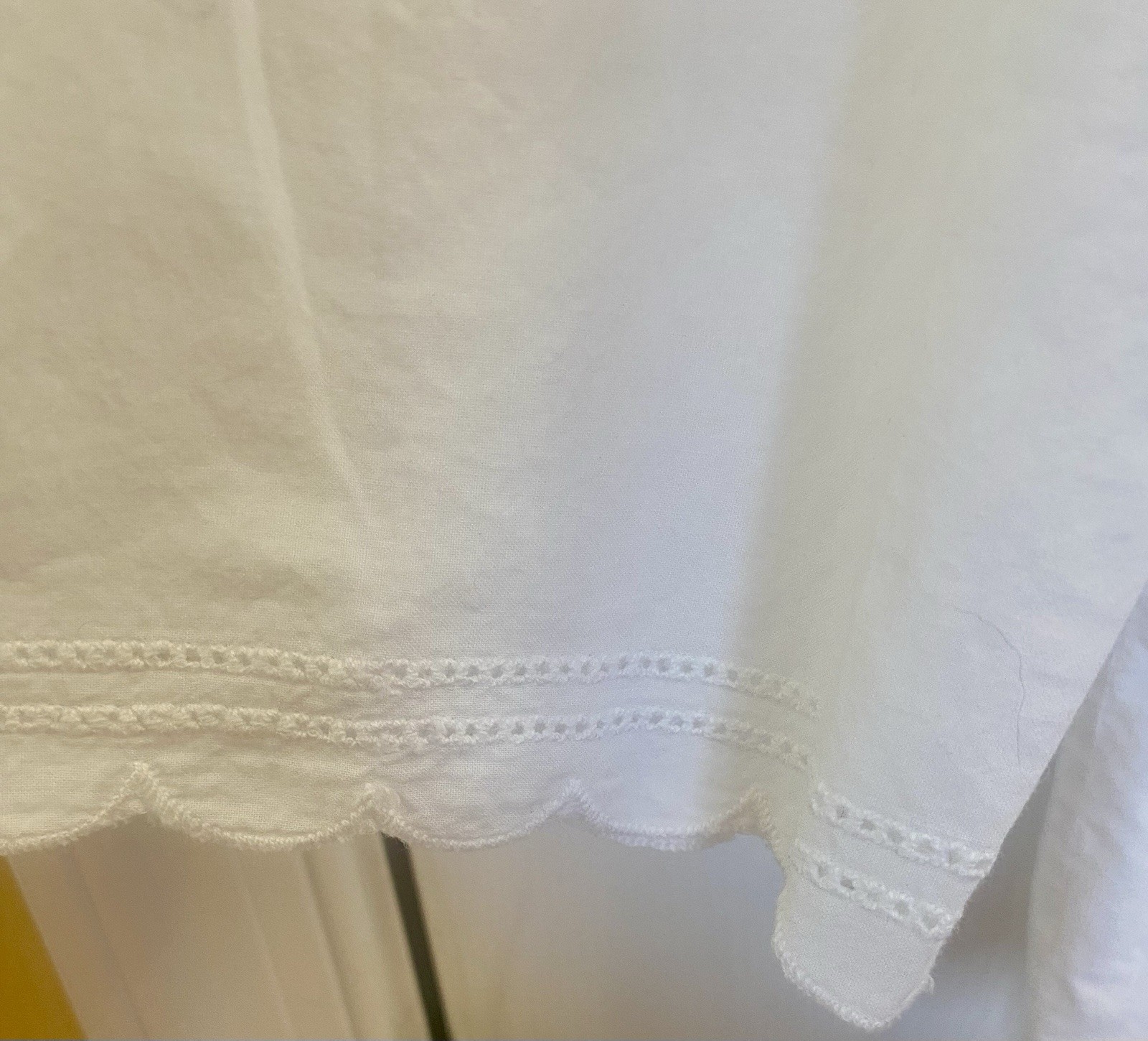 Vintage Women’s XL White Lace Detailed Button Down Blouse Y2k 90’s floral Unique