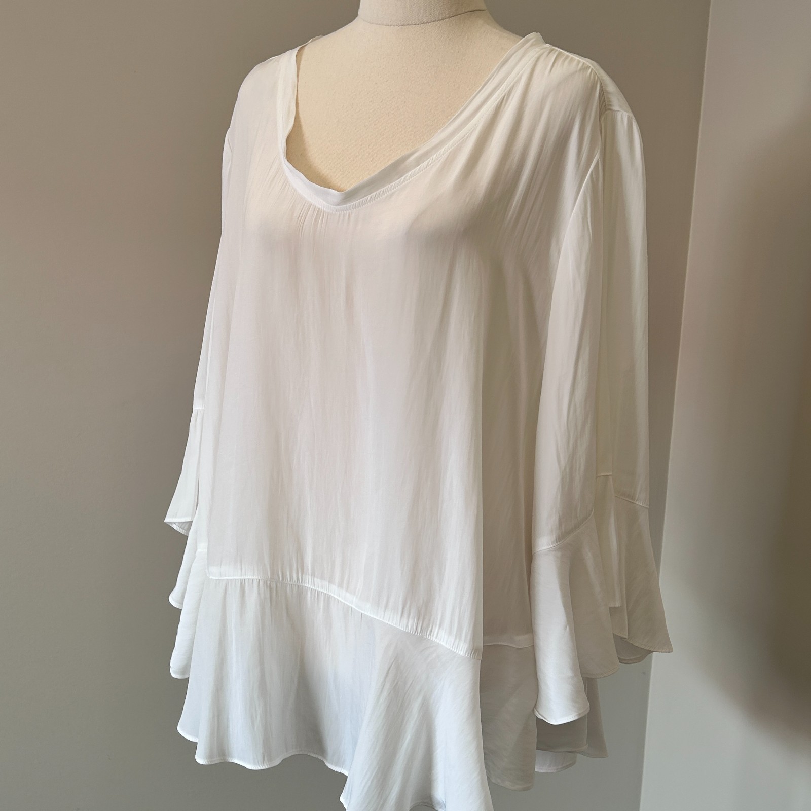 Mela Purdie Top Women AU 16 White Bell Sleeve Relaxed Fit Technical Polyester
