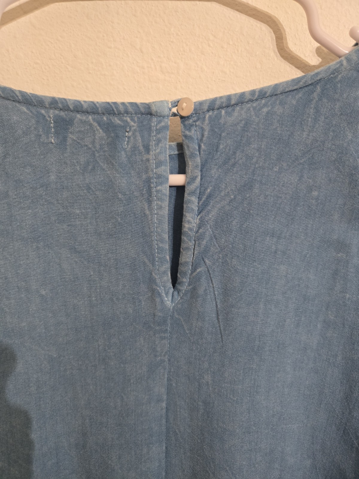 Pre-loved STYLE ENVY Women’s Blue Chambray Look Ruffle Sleeve Blouse Best For L